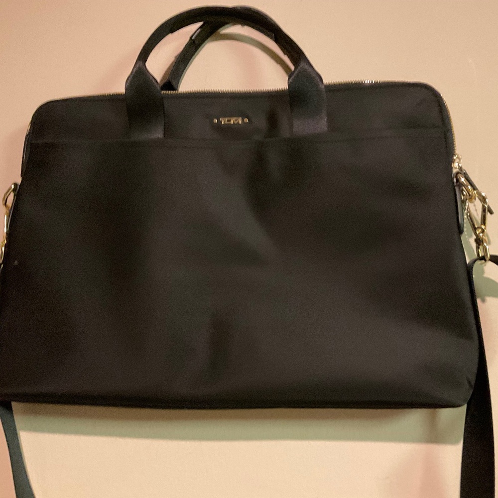 NWOT TUMI Black & gold Voyageur Joanne Laptop Carrier Laptop Satchel